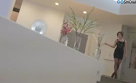 Majestic Brunette Strokes Her Clit and Spreads Legs for a Fling on the Couch